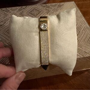 Swarovski Bangle Forward Gold
Bracelet M